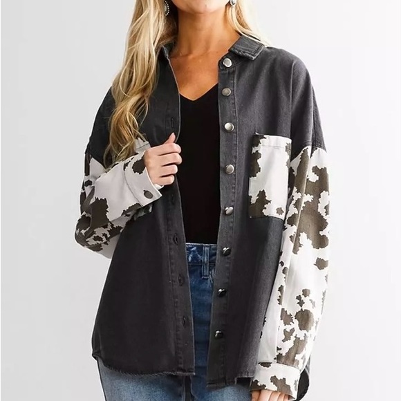 BKE Black/white Cow Print
Boyfriend Shirt Top
Chambray Womens Small - Picture 1 of 9